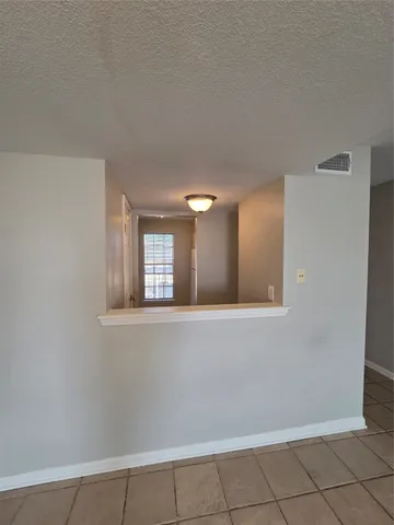 $1,300 | 217 Church Street, Unit 208, Galveston, TX 77550