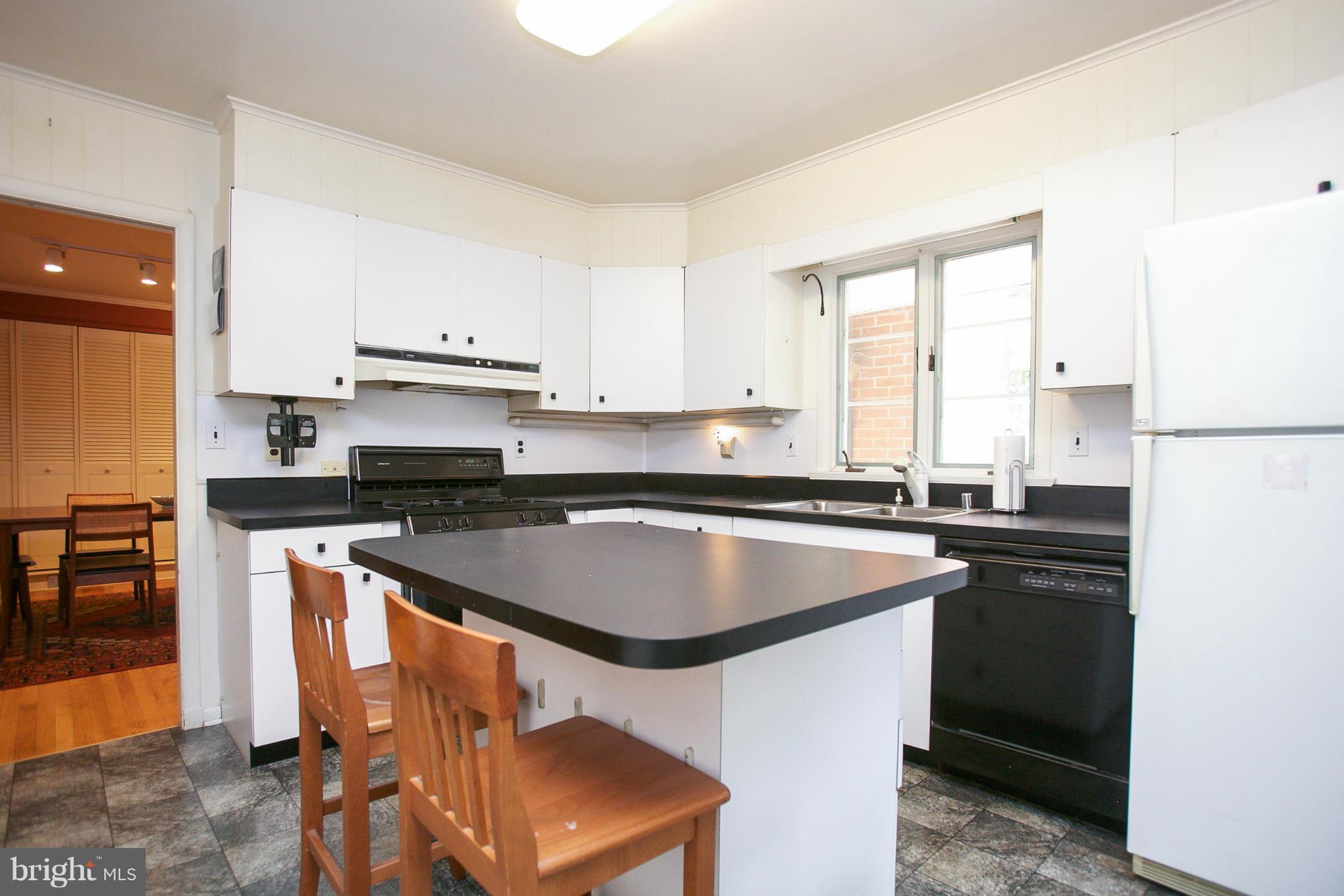 1117 Providence Road Baltimore, MD 21286 - Photo 5 of 15 Kitchen