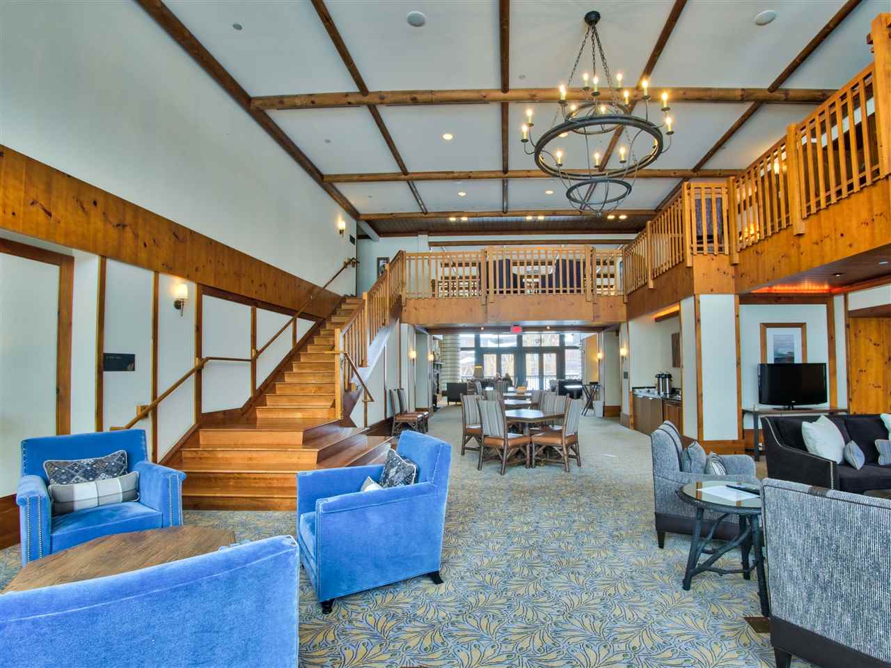 7412 Mountain Road, Unit 461 #502 Stowe, VT 05672 - Photo 1 of 40