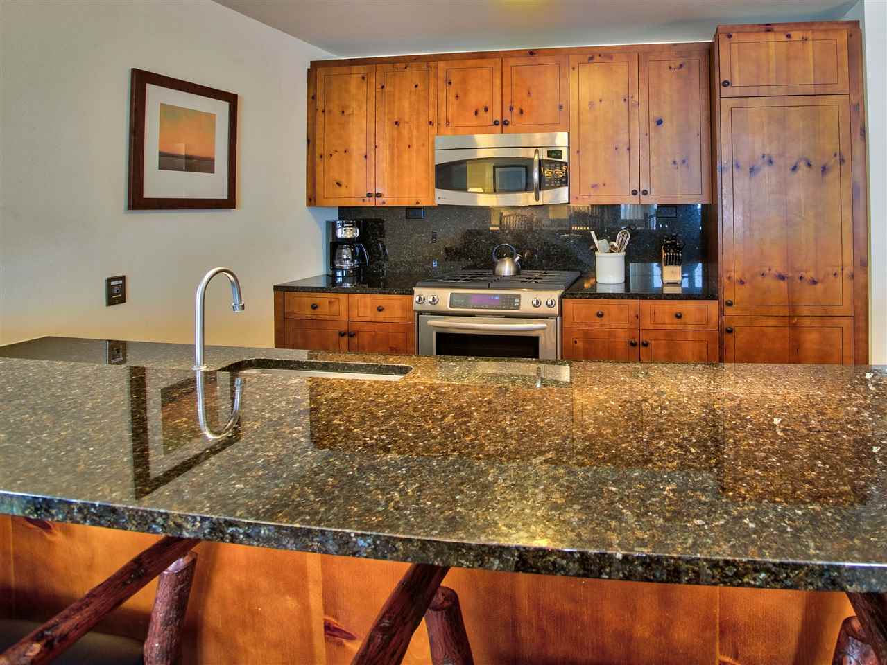 7412 Mountain Road, Unit 461 #502 Stowe, VT 05672 - Photo 14 of 40