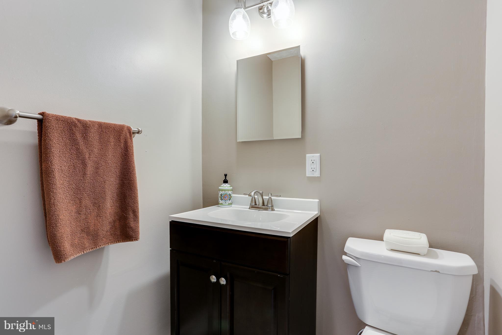 201 Sycamore Road Mount Airy, MD 21771 - Photo 21 of 24 Bath