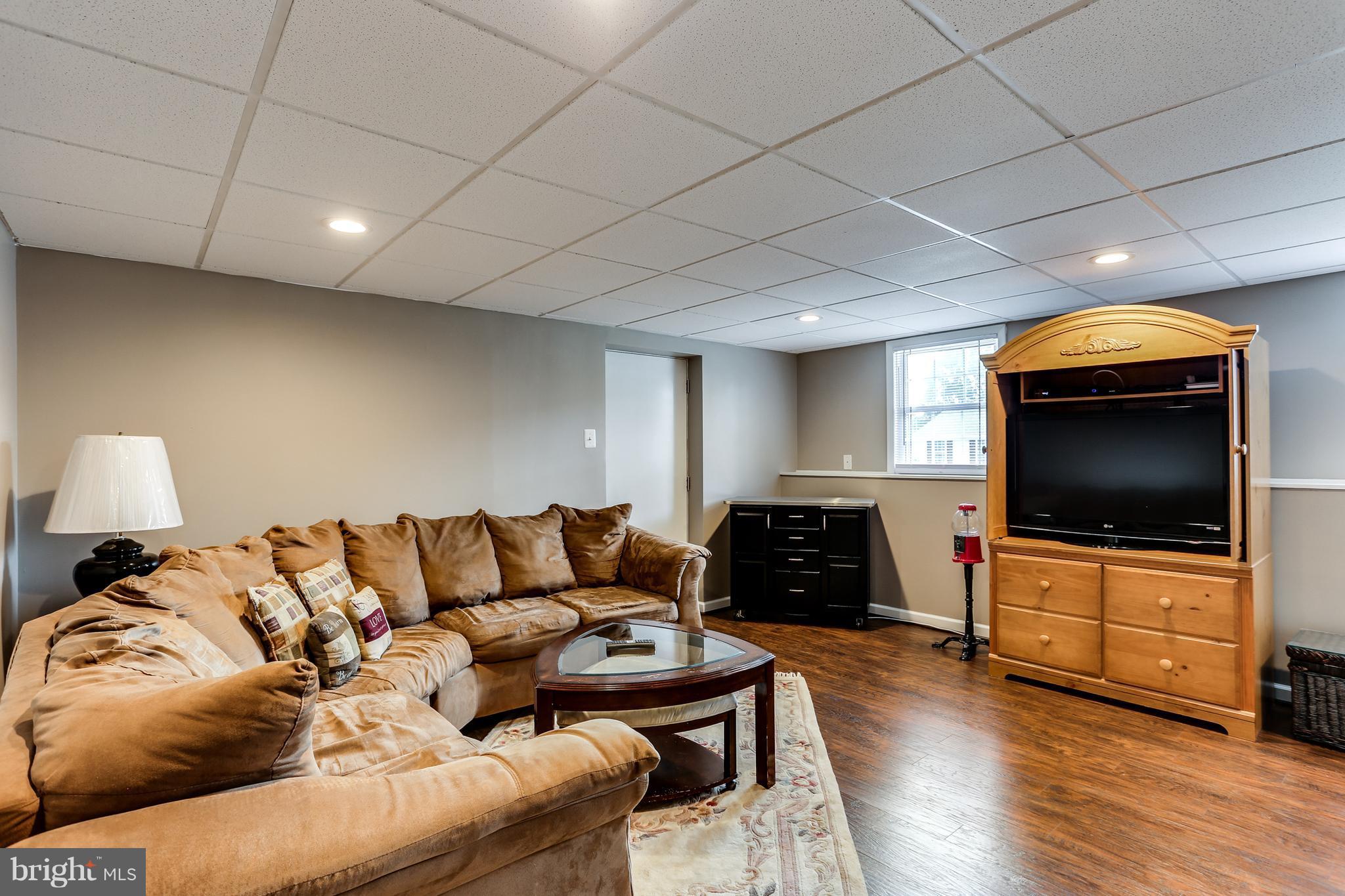 201 Sycamore Road Mount Airy, MD 21771 - Photo 9 of 24 Family Room