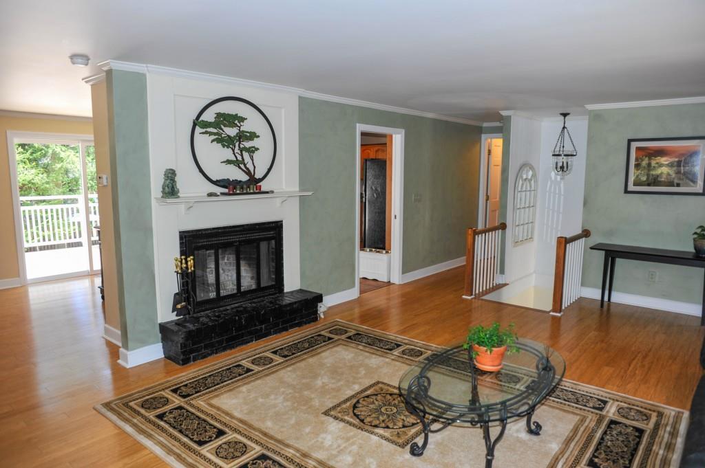 5 Lockwood Lane Cumberland Center, ME 04021 - Photo 7 of 21 Living Room