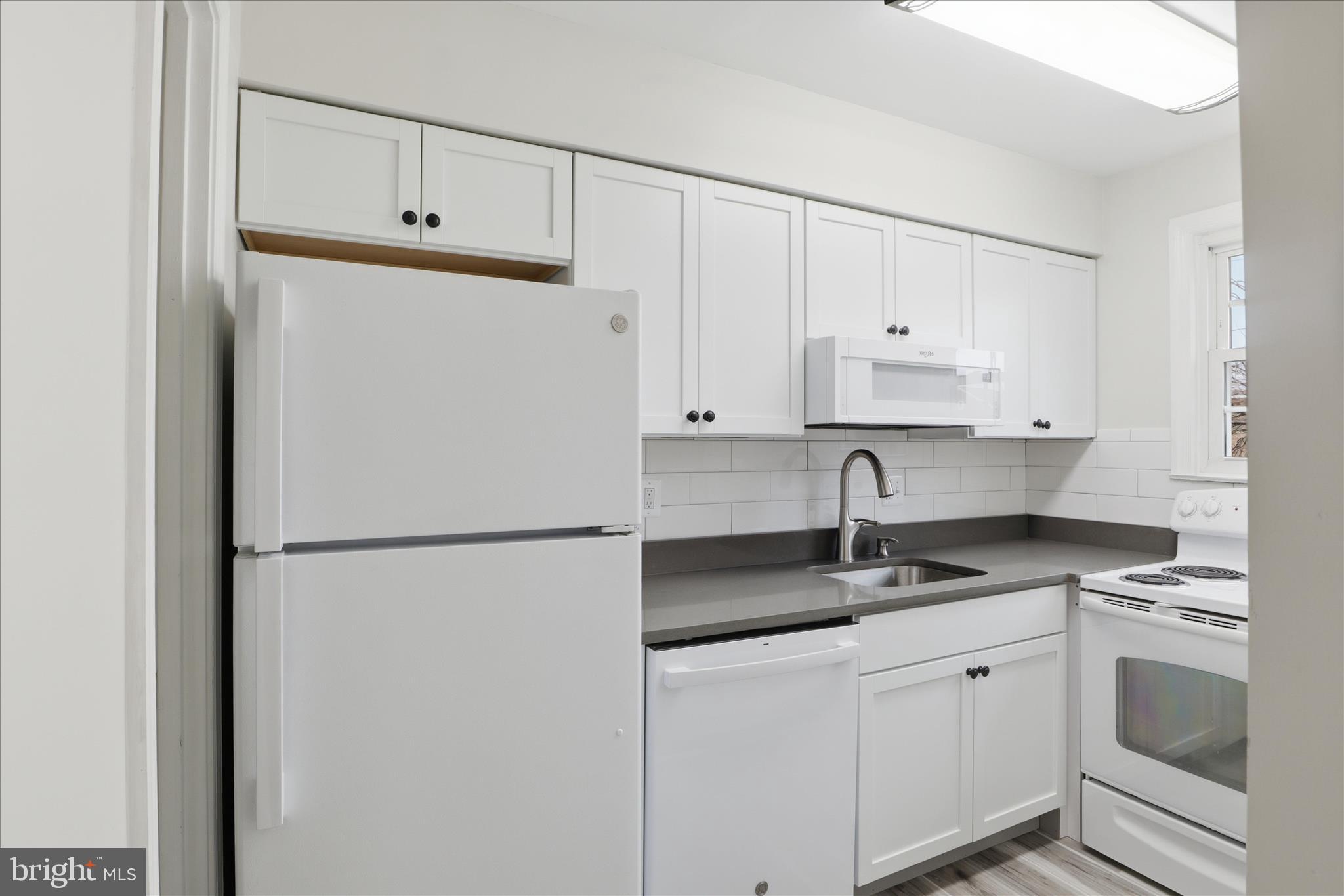 1317 South Walter Reed Drive, Unit 17201 Arlington, VA 22204 - Photo 15 of 32