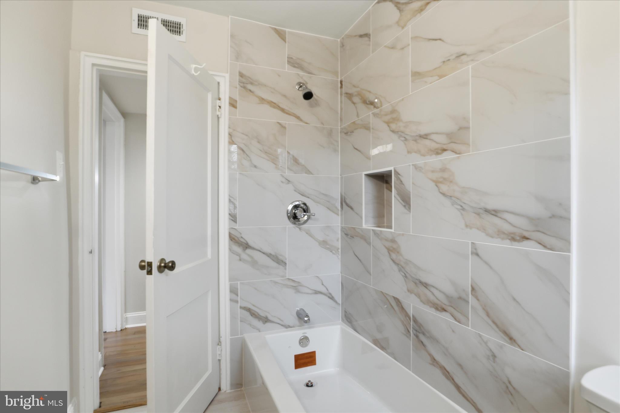 1317 South Walter Reed Drive, Unit 17201 Arlington, VA 22204 - Photo 22 of 32