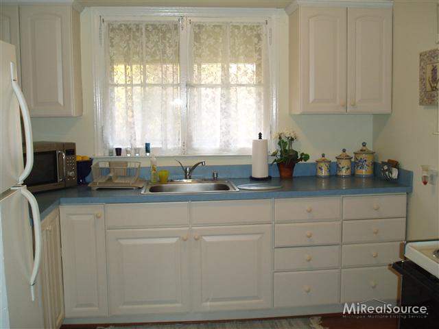 7354 Zenith Road Lexington, MI 48450 - Photo 6 of 14 31144196-5.JPG