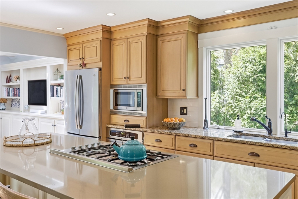 253 Great Road Bedford, MA 01730 - Photo 3 of 41