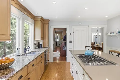 $1,078,000 | 253 Great Road, Bedford, MA 01730
