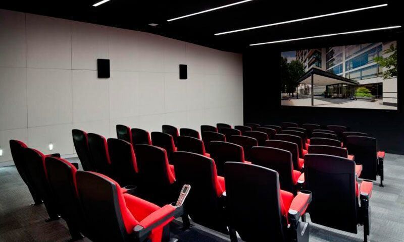 170 East End Avenue, Unit 2G Manhattan, NY 10128 - Photo 13 of 27 a view of a living room and bathroom
