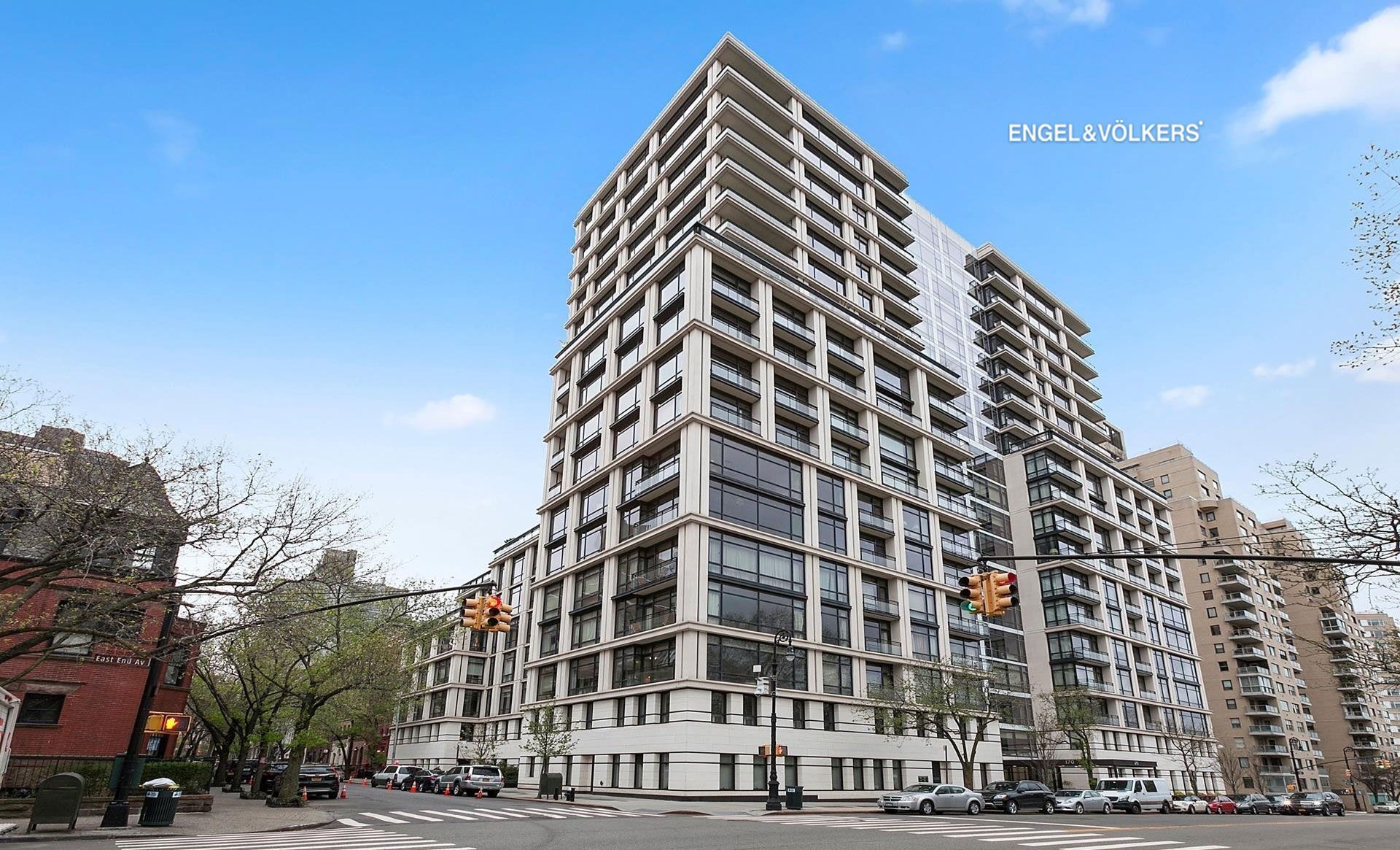 170 East End Avenue, Unit 2G Manhattan, NY 10128 - Photo 23 of 27 a front view of a building