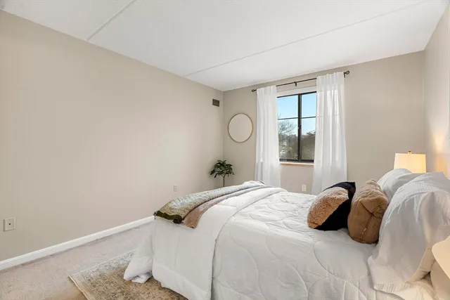 $399,000 | 100 Ledgewood Drive, Unit 117, Stoneham, MA 02180