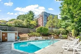 $399,000 | 100 Ledgewood Drive, Unit 117, Stoneham, MA 02180