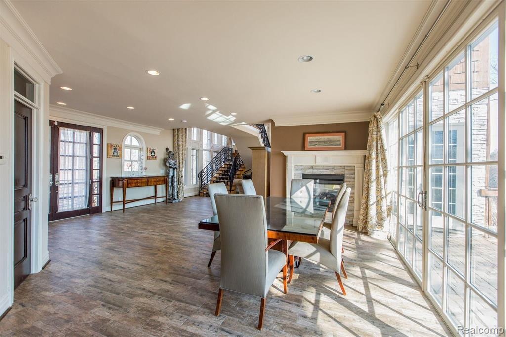 4021 Commerce Road West Bloomfield, MI 48324 - Photo 16 of 36
