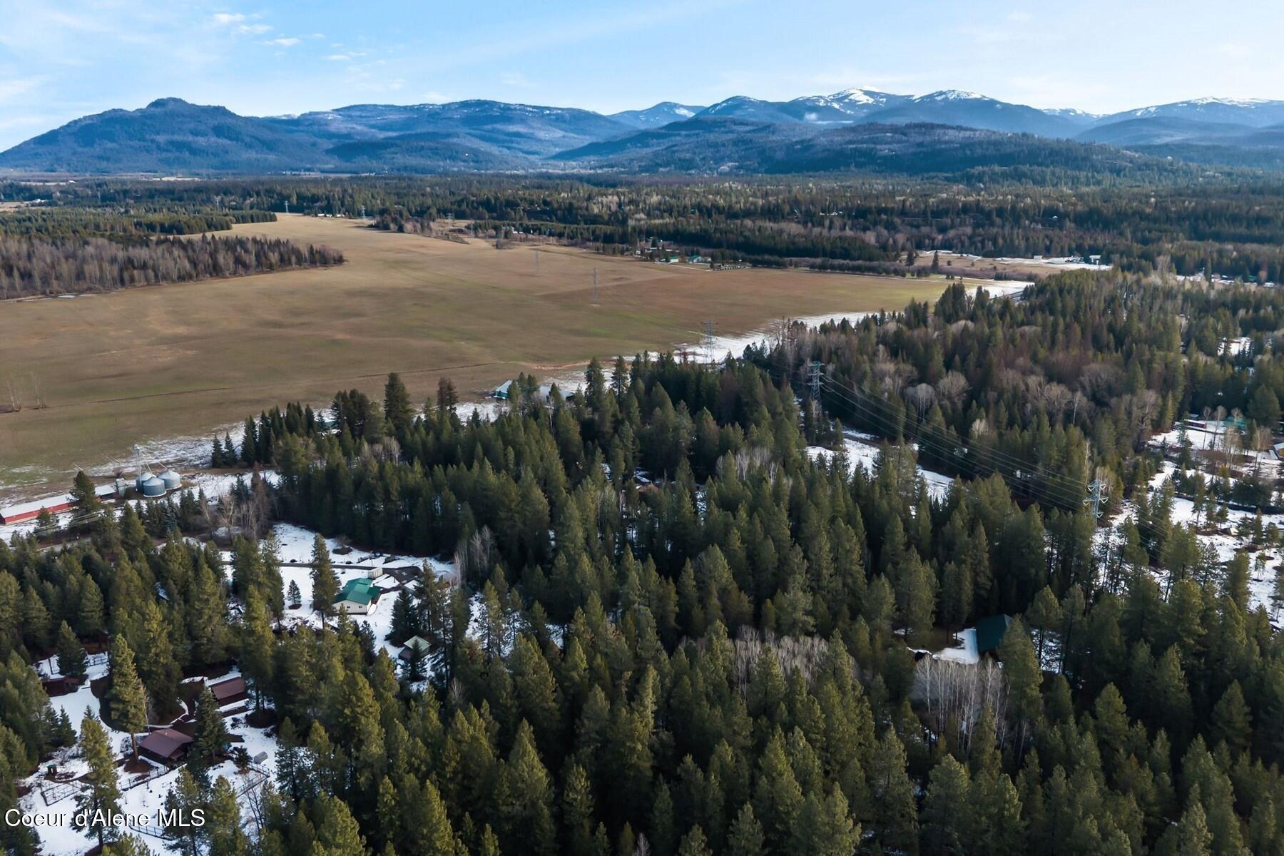 5.08 Acres in the Selle Valley!