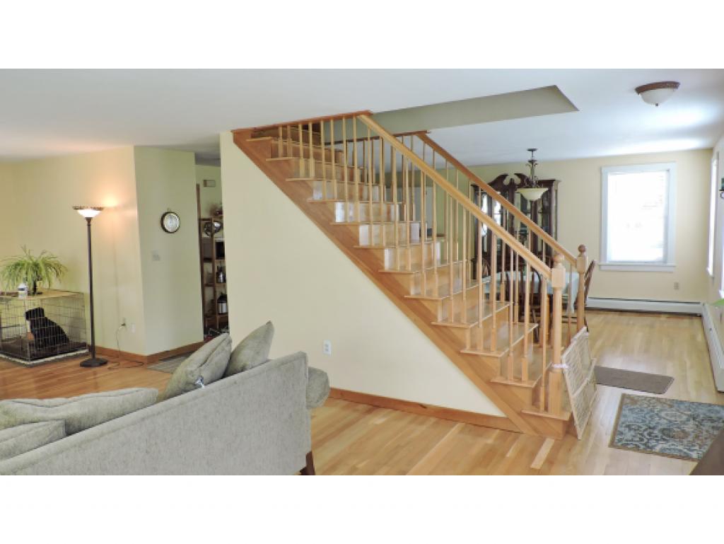 162 Winslow Road Weare, NH 03281 - Photo 4 of 27