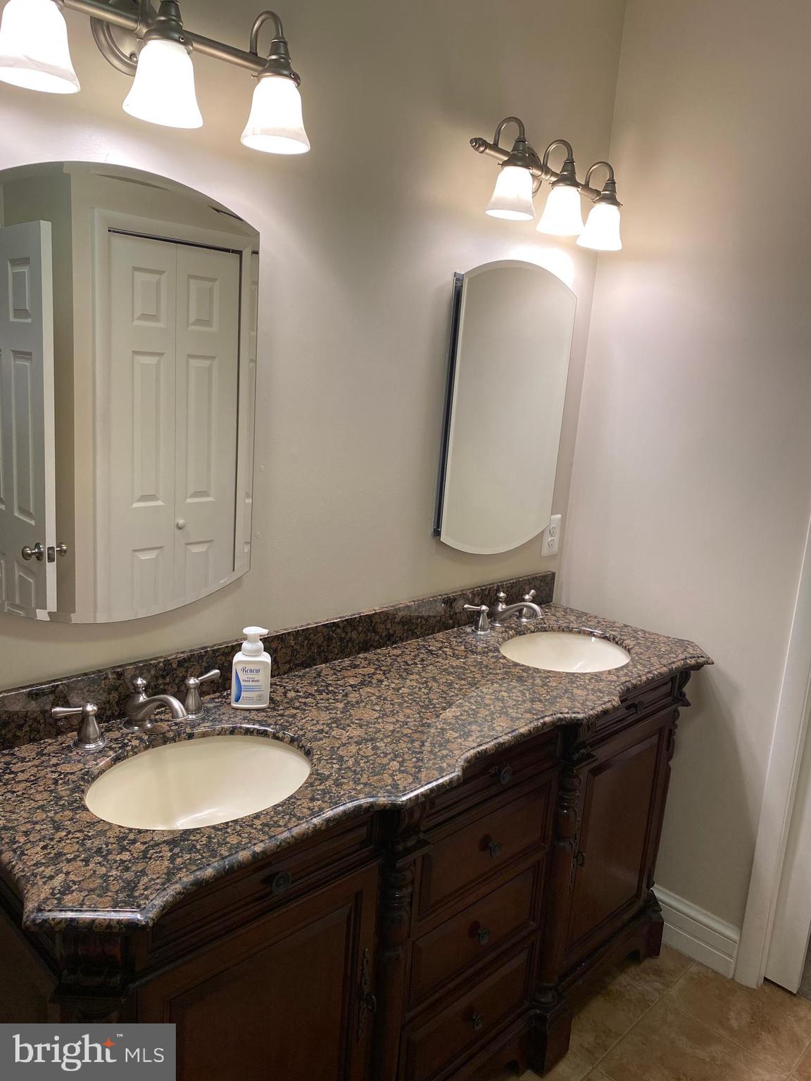 42471 Riva Ridge Drive Hollywood, MD 20636 - Photo 12 of 41 Master Bathroom on main level