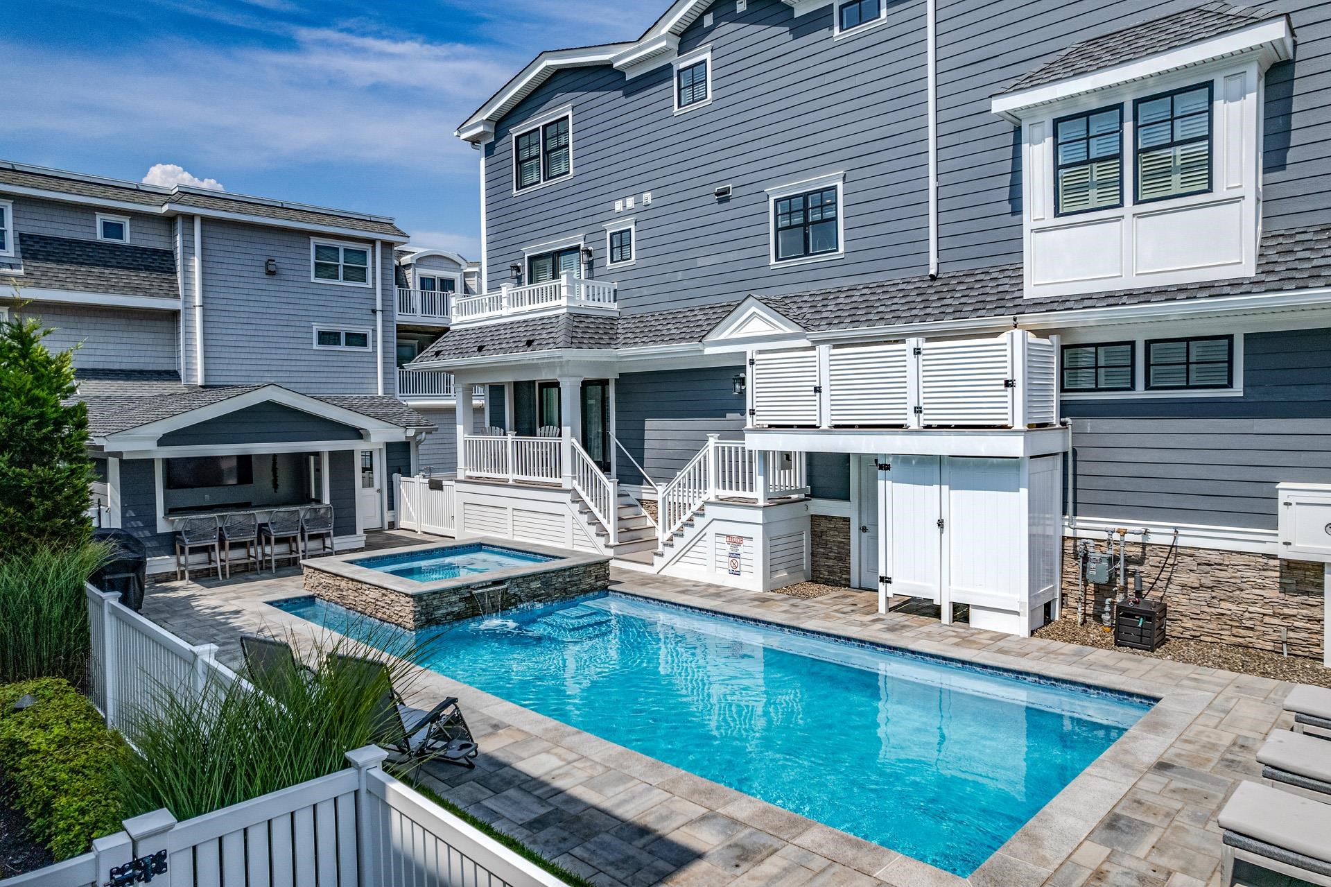 7418 Dune Drive Avalon, NJ 08202 - Photo 11 of 50 a house with river in front of it