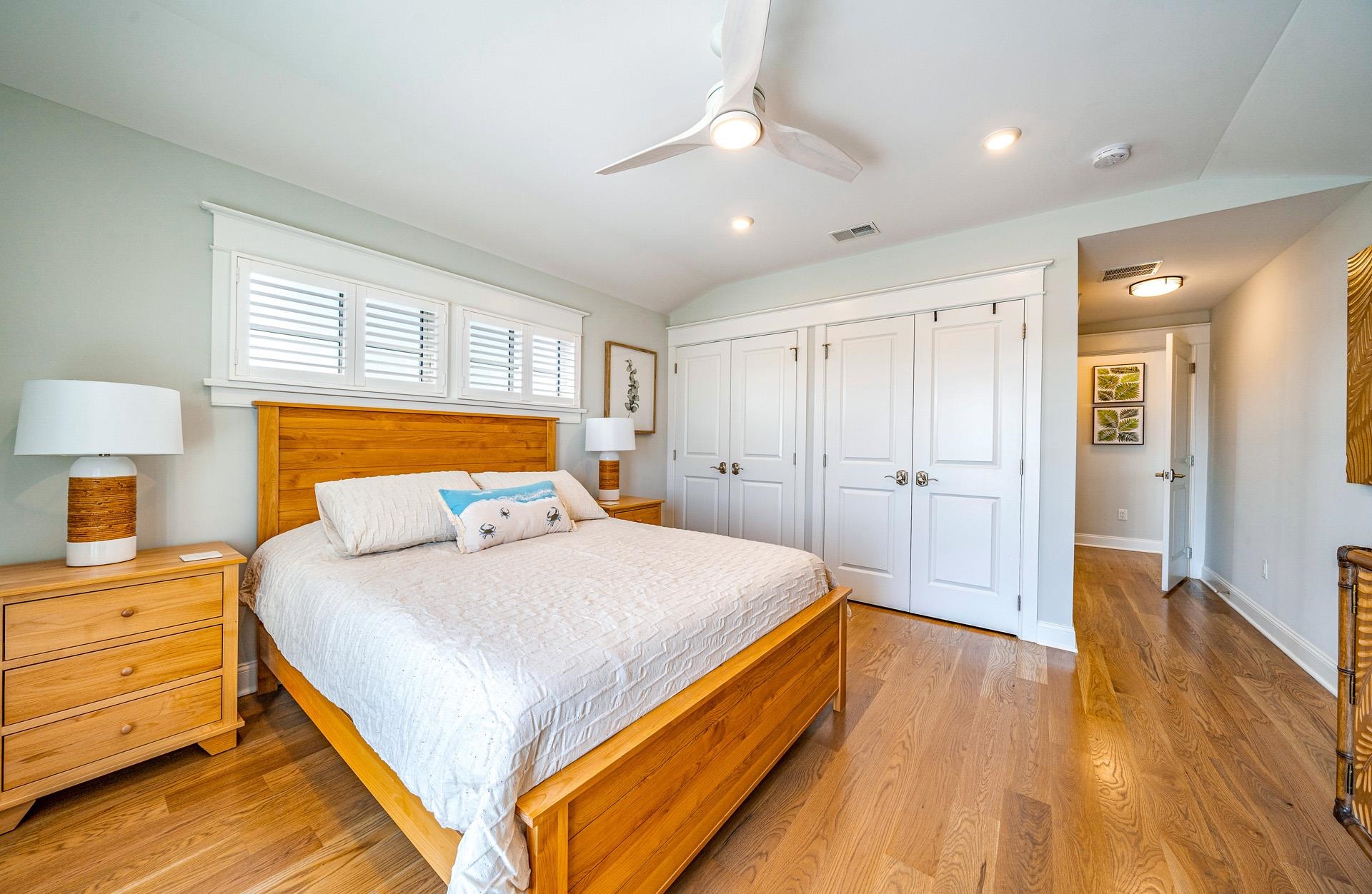 7418 Dune Drive Avalon, NJ 08202 - Photo 18 of 50 a bedroom with a bed and a closet