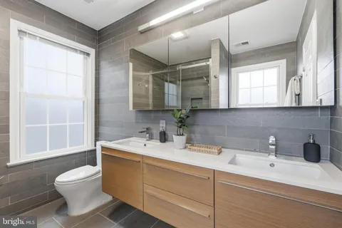 $1,195,000 | 320 Laverne Avenue, Alexandria, VA 22305