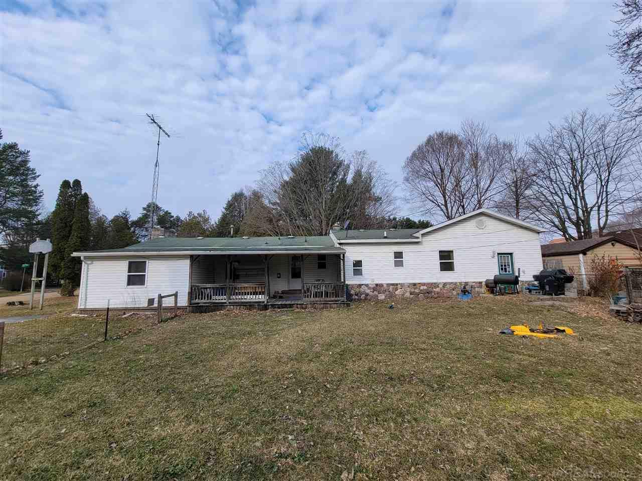 7321 Hawthorne Road Lexington, MI 48450 - Photo 2 of 14 50068394-1.JPG