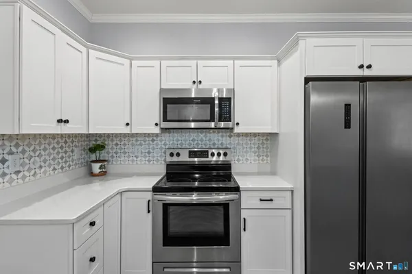 $435,000 | 8 Grace Lane, Unit 8, Moosup, CT 06354