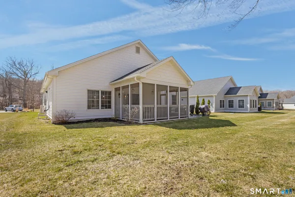 $435,000 | 8 Grace Lane, Unit 8, Moosup, CT 06354