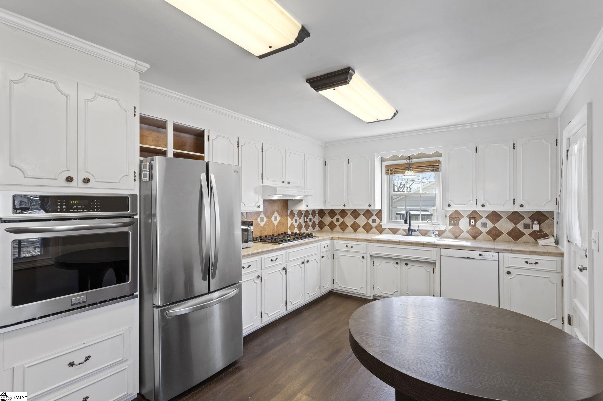 110 Ridgecrest Drive Greenville, SC 29609 - Photo 13 of 45 Gallery Image 13