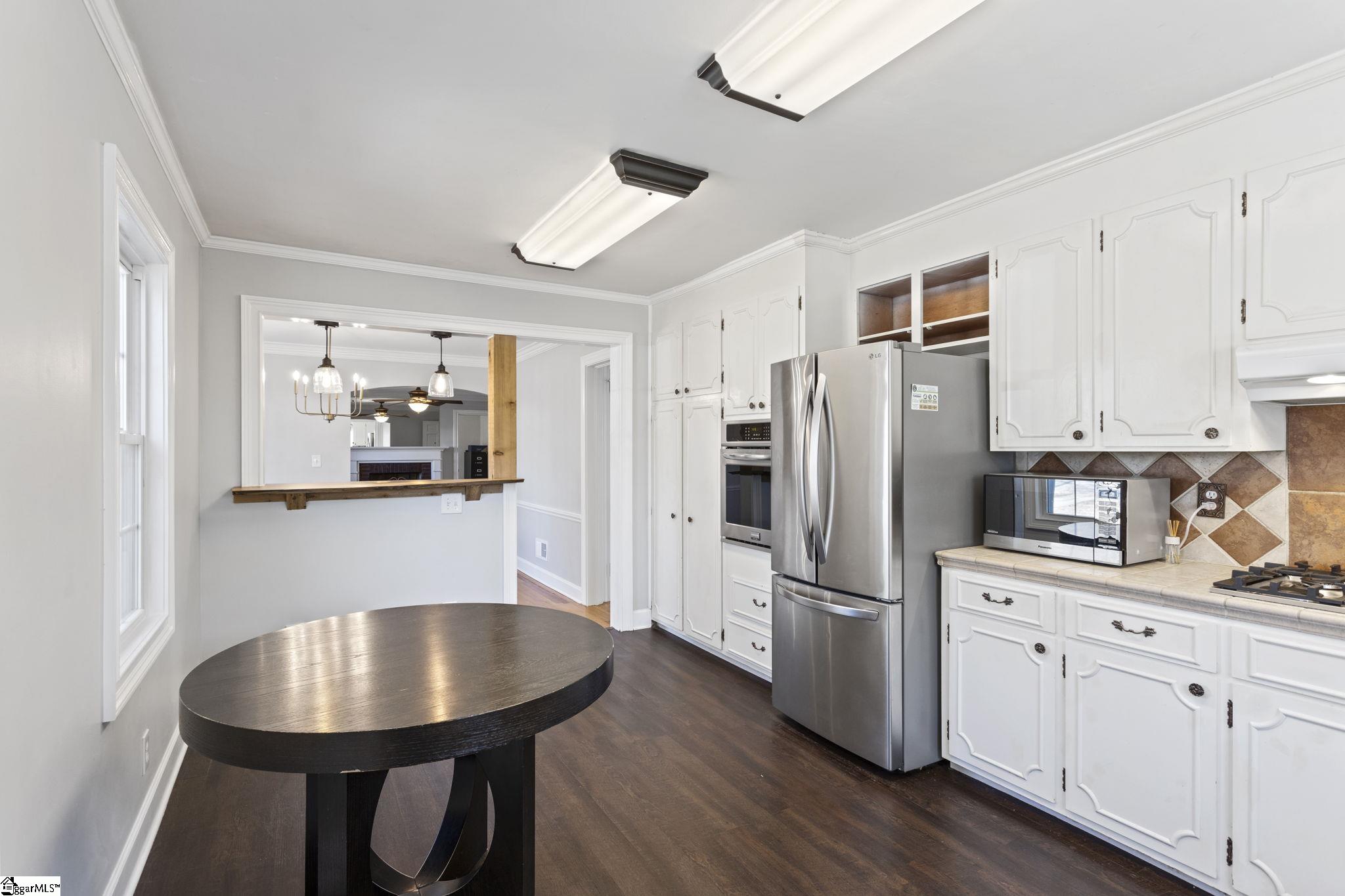 110 Ridgecrest Drive Greenville, SC 29609 - Photo 14 of 45 Gallery Image 14