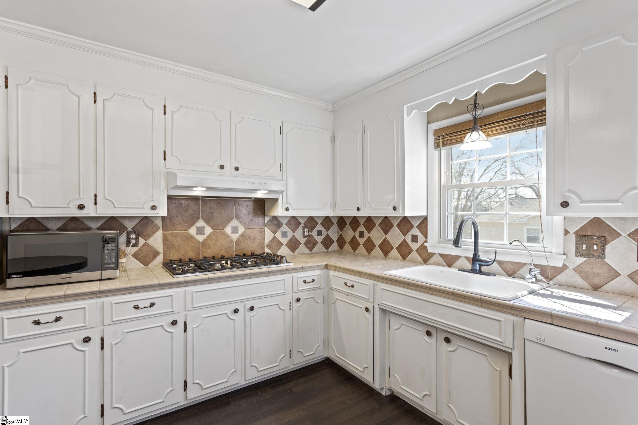 110 Ridgecrest Drive Greenville, SC 29609 - Photo 15 of 45 Gallery Image 15
