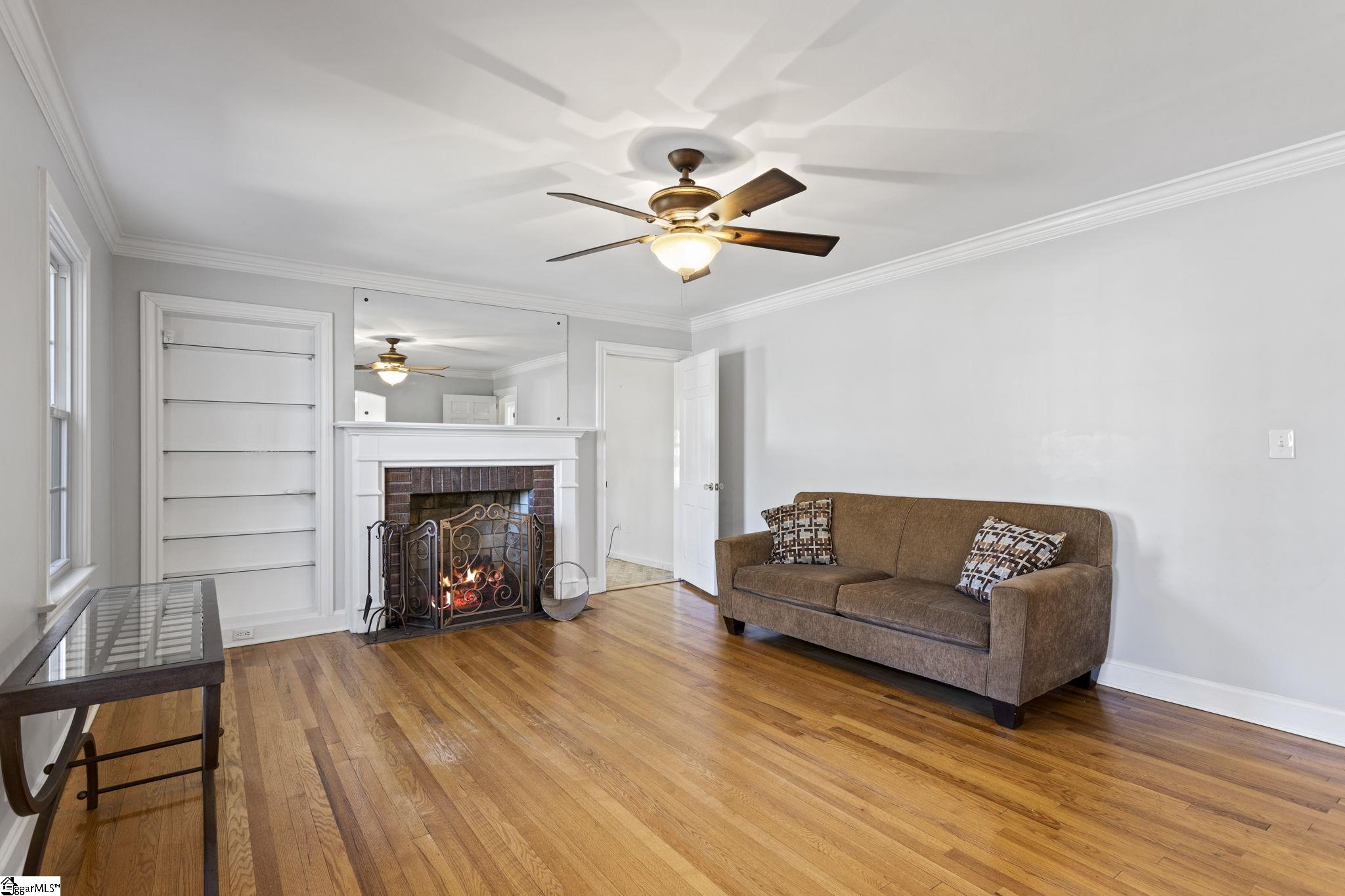 110 Ridgecrest Drive Greenville, SC 29609 - Photo 6 of 45 Gallery Image 6