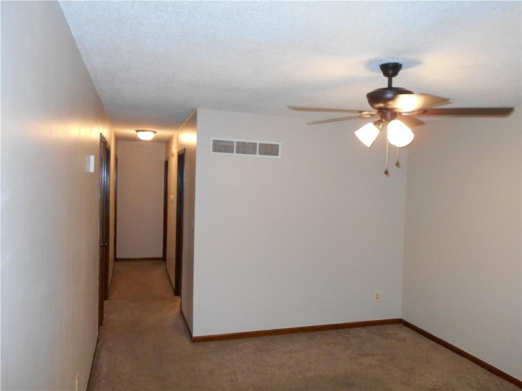 1021-1019 North Kiger Road Independence, MO 64050 - Photo 4 of 12