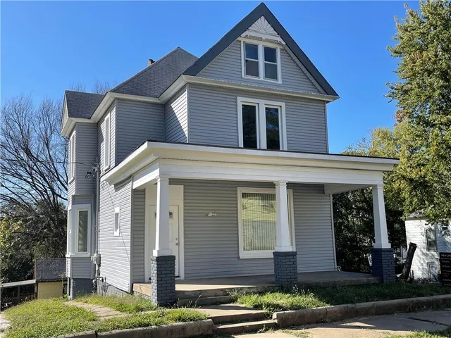 $199,900 | 1002 North 9th Street, St. Joseph, MO 64501