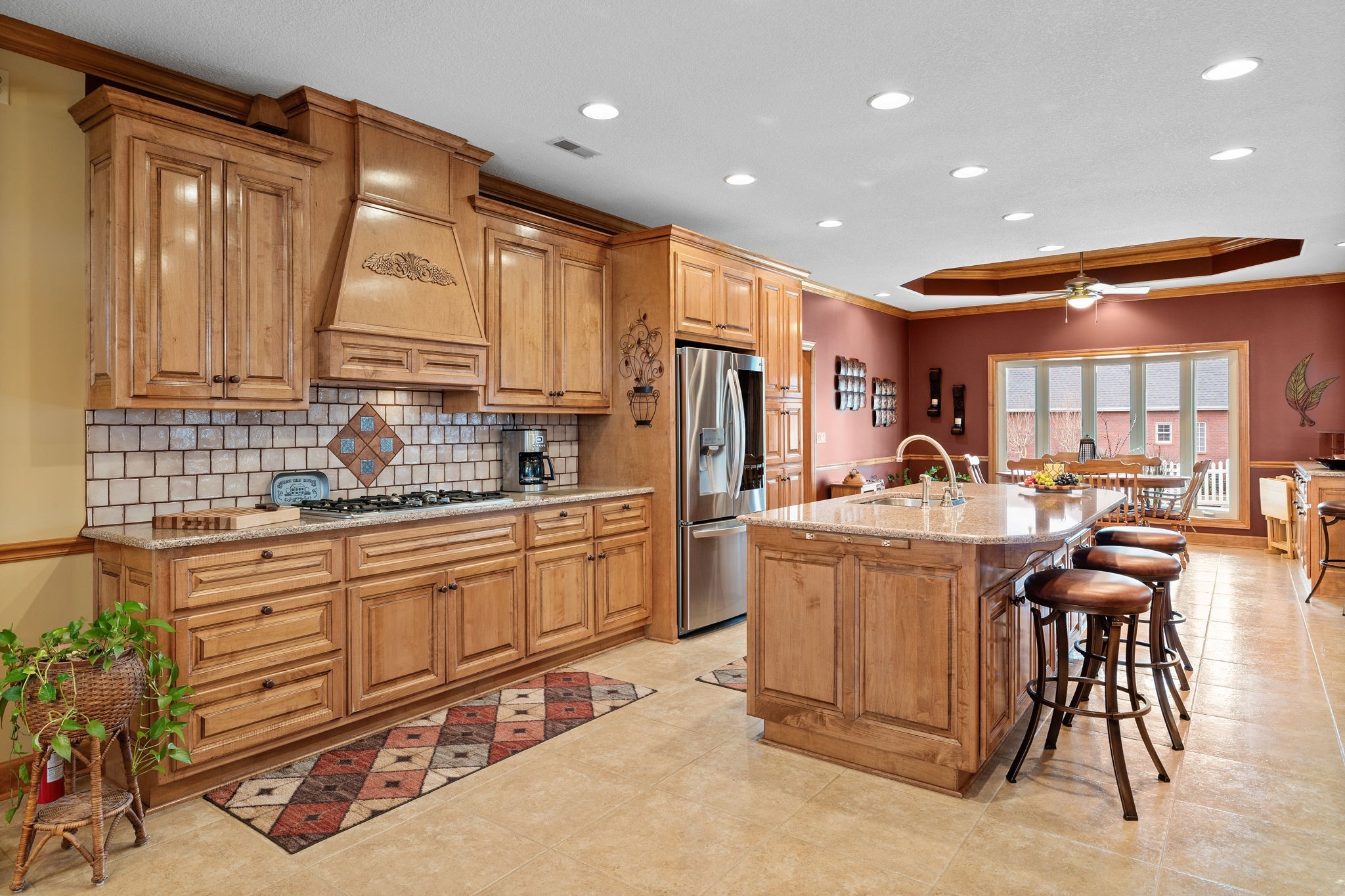 469 Pickney Road Winchester, TN 37398 - Photo 12 of 49 Crown Molding is stained wood.