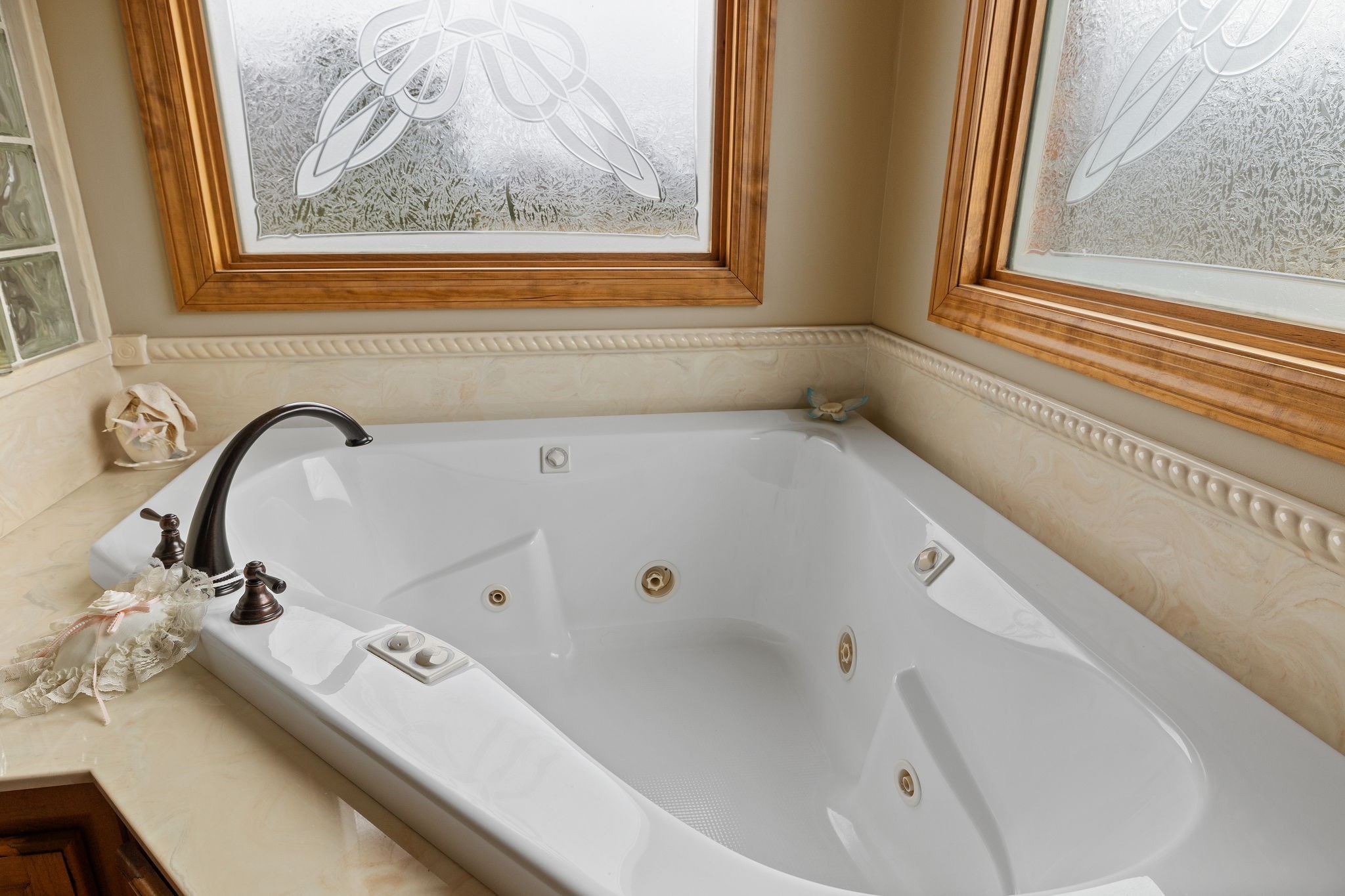 469 Pickney Road Winchester, TN 37398 - Photo 25 of 49 Another view of the jetted tub.