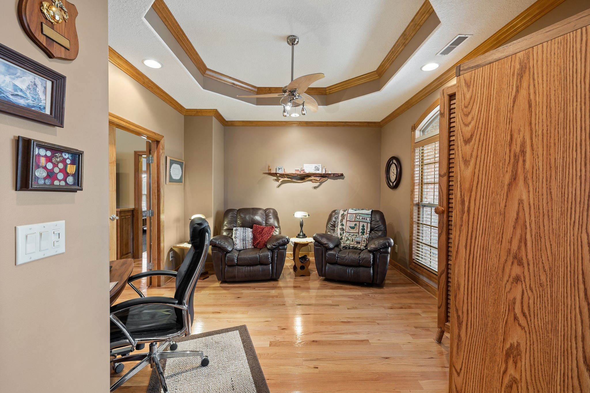 469 Pickney Road Winchester, TN 37398 - Photo 4 of 49 Office/Den is to the right of the Foyer.