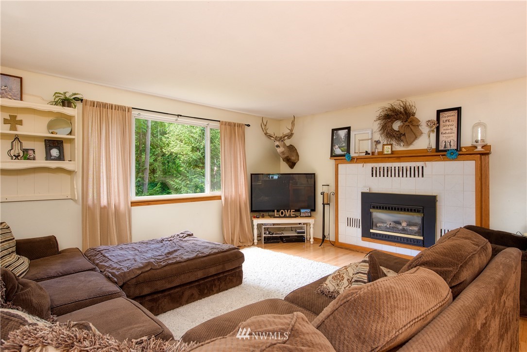 18091 Wood Road Bow, WA 98232 - Photo 3 of 25 Gallery Image 3