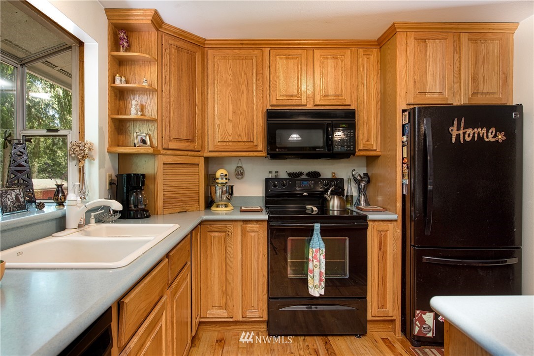 18091 Wood Road Bow, WA 98232 - Photo 4 of 25 Gallery Image 4