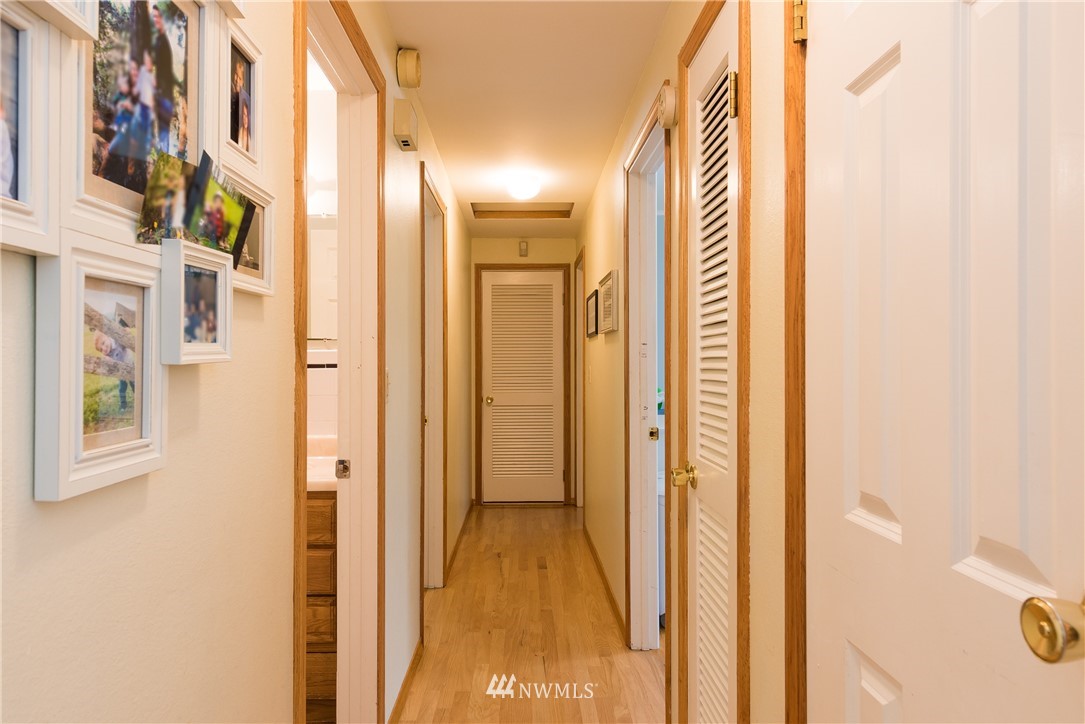 18091 Wood Road Bow, WA 98232 - Photo 5 of 25 Gallery Image 5