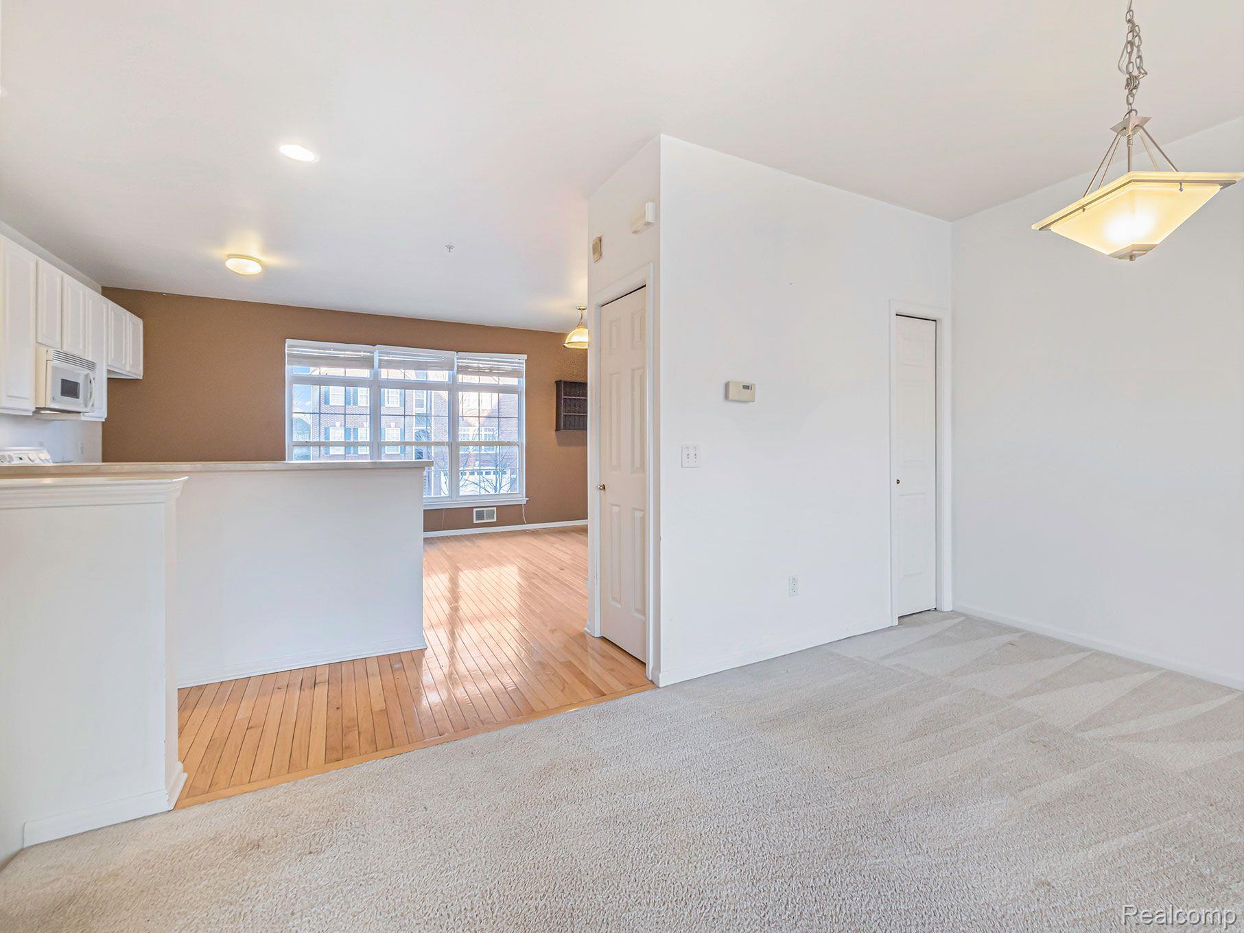 526 Cherry Orchard Road Canton, MI 48188 - Photo 12 of 26 Gallery Image 12