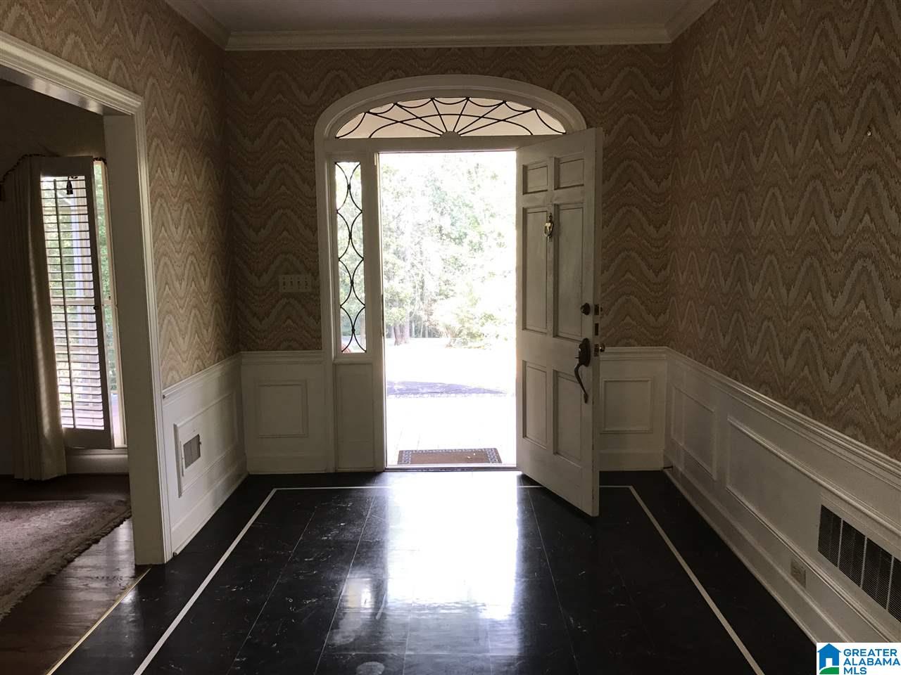 3373 Hermitage Road Birmingham, AL 35223 - Photo 2 of 21