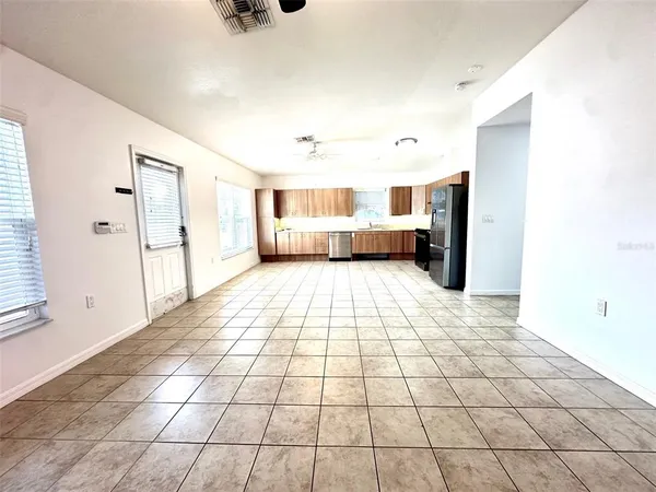 $2,350 | 1121 Doctor Martin Luther King Junior Street South, St. Petersburg, FL 33705