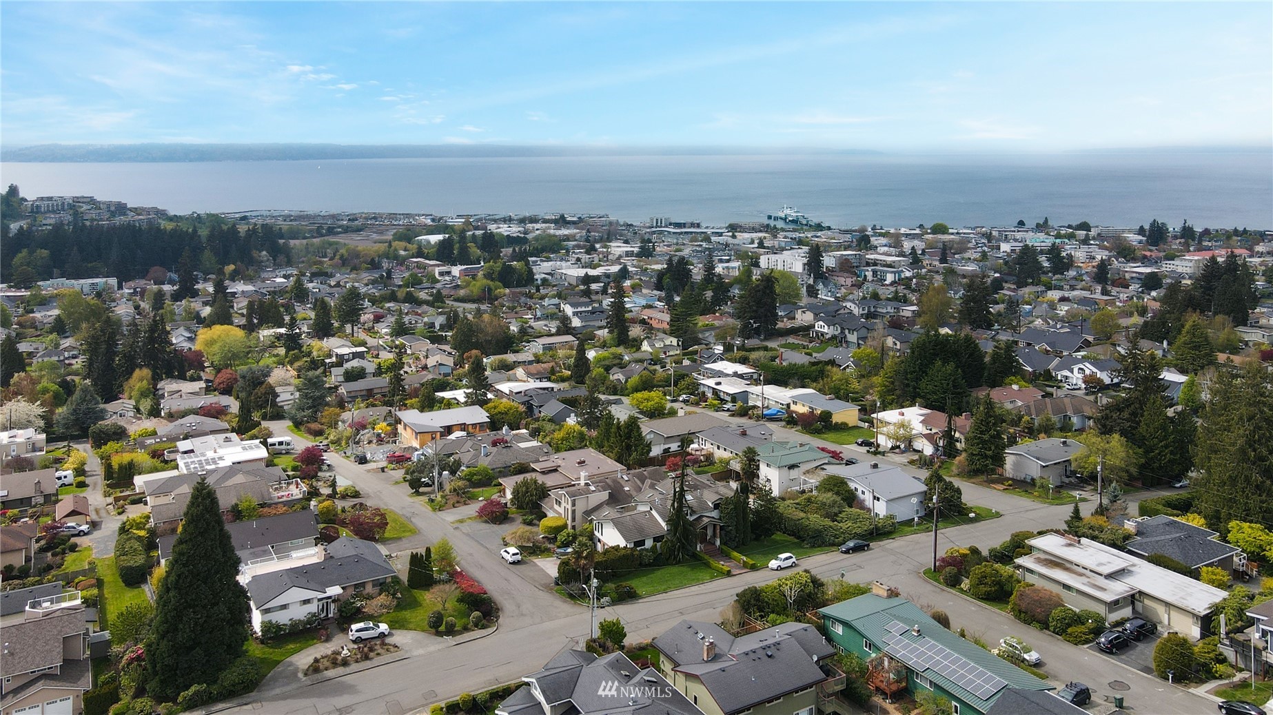 831 Pine Street Edmonds, WA 98020 - Photo 31 of 35 an aerial view of a city