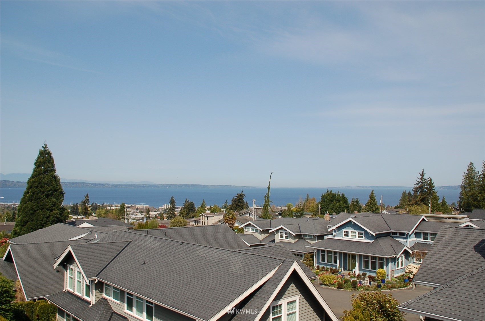 831 Pine Street Edmonds, WA 98020 - Photo 34 of 35 an aerial view of a house with a ocean view