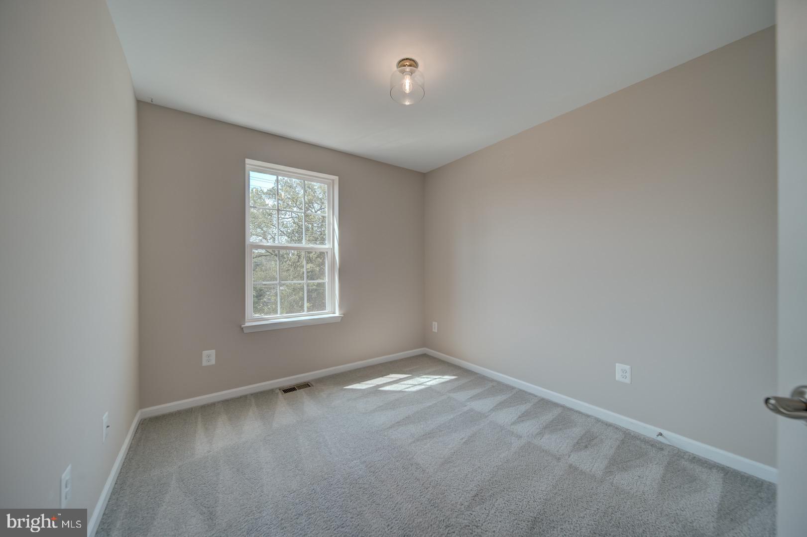 2714 Pinebrook Road Hyattsville, MD 20785 - Photo 28 of 33