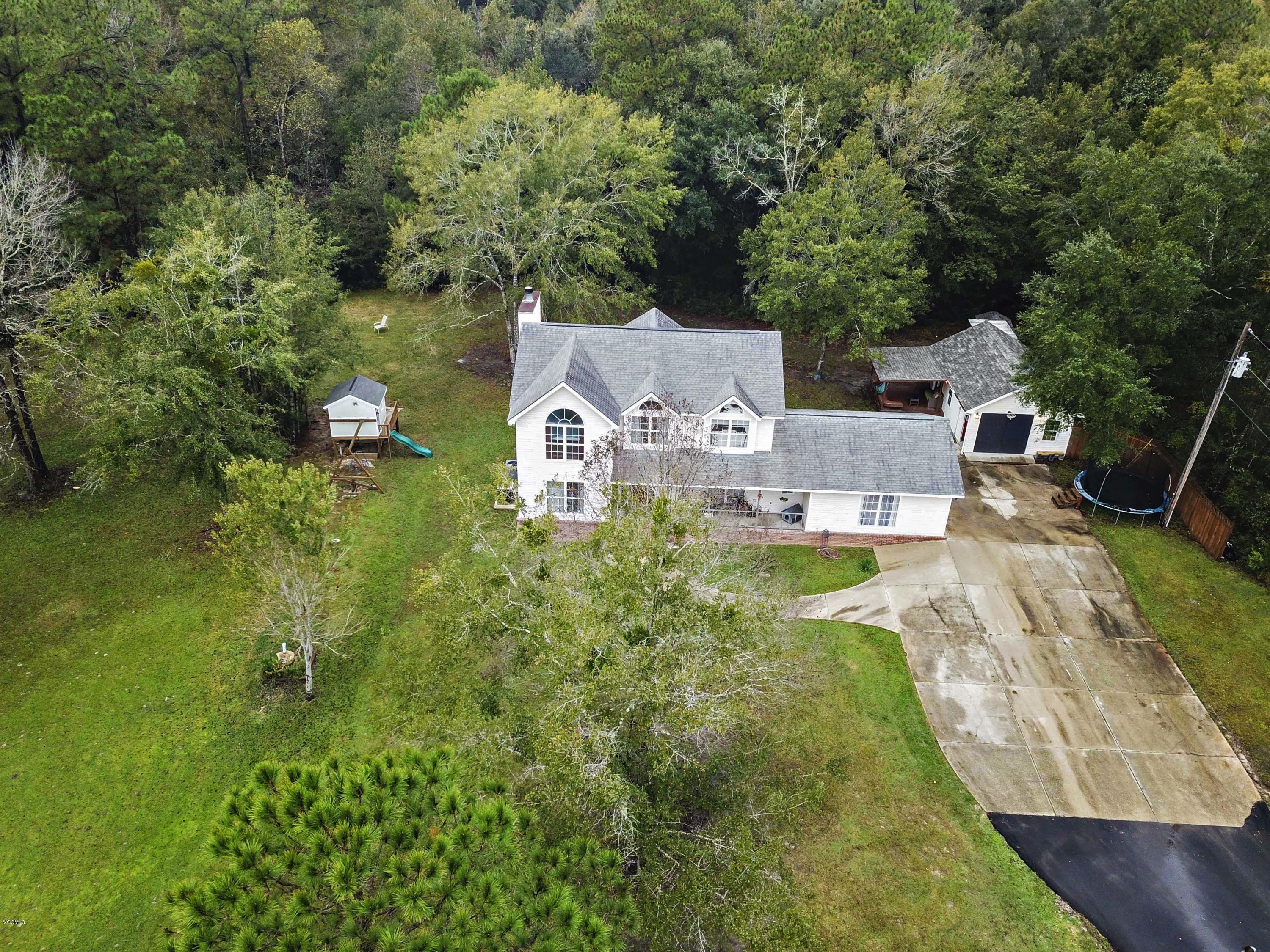 13061 Jim Byrd Road Biloxi, MS 39532 - Photo 37 of 44 027