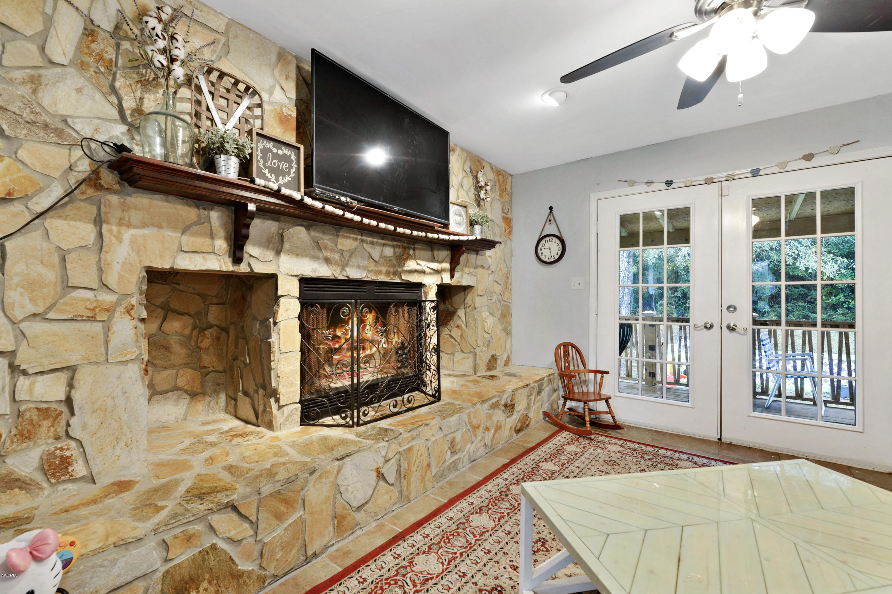 13061 Jim Byrd Road Biloxi, MS 39532 - Photo 7 of 44 006