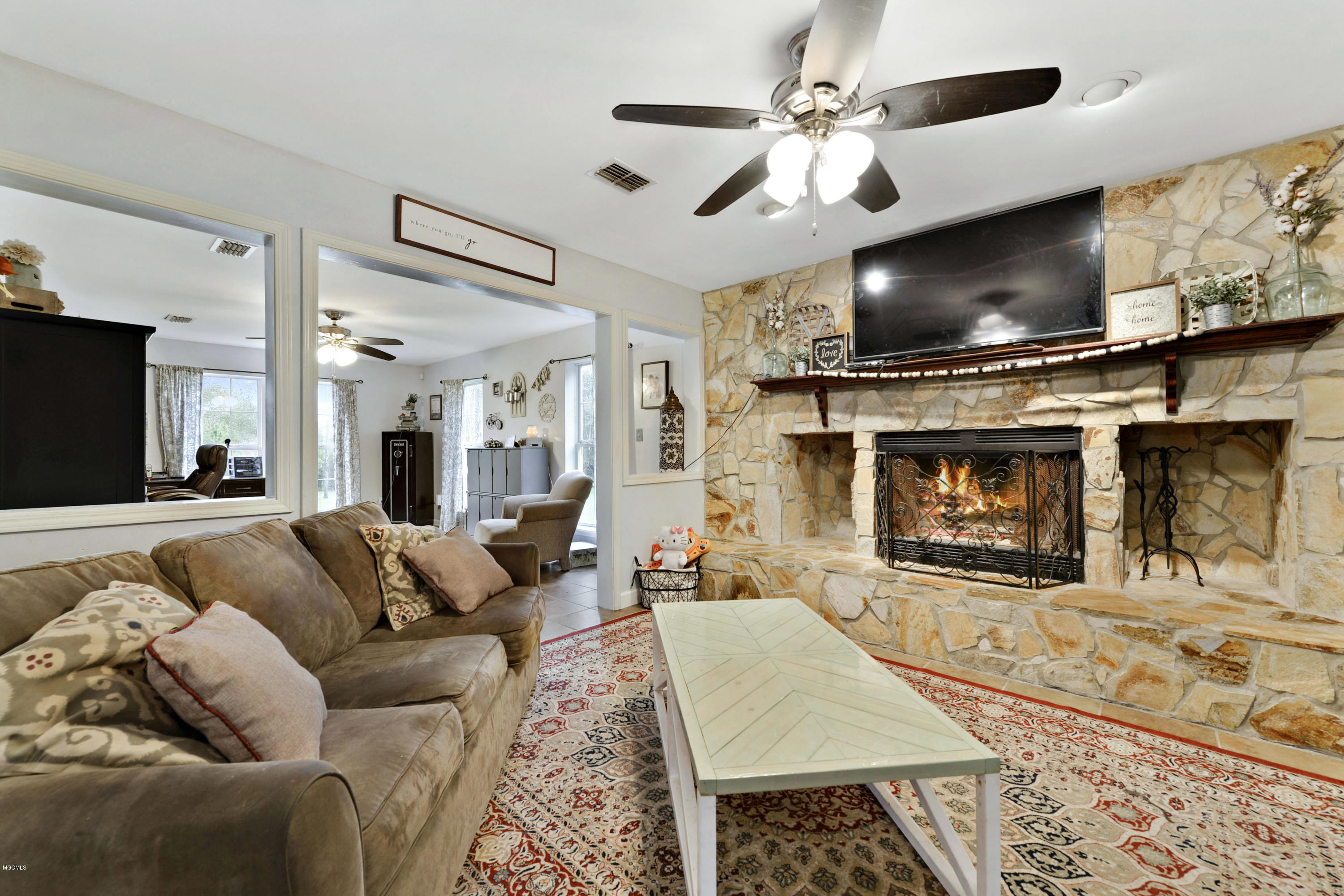 13061 Jim Byrd Road Biloxi, MS 39532 - Photo 8 of 44 007