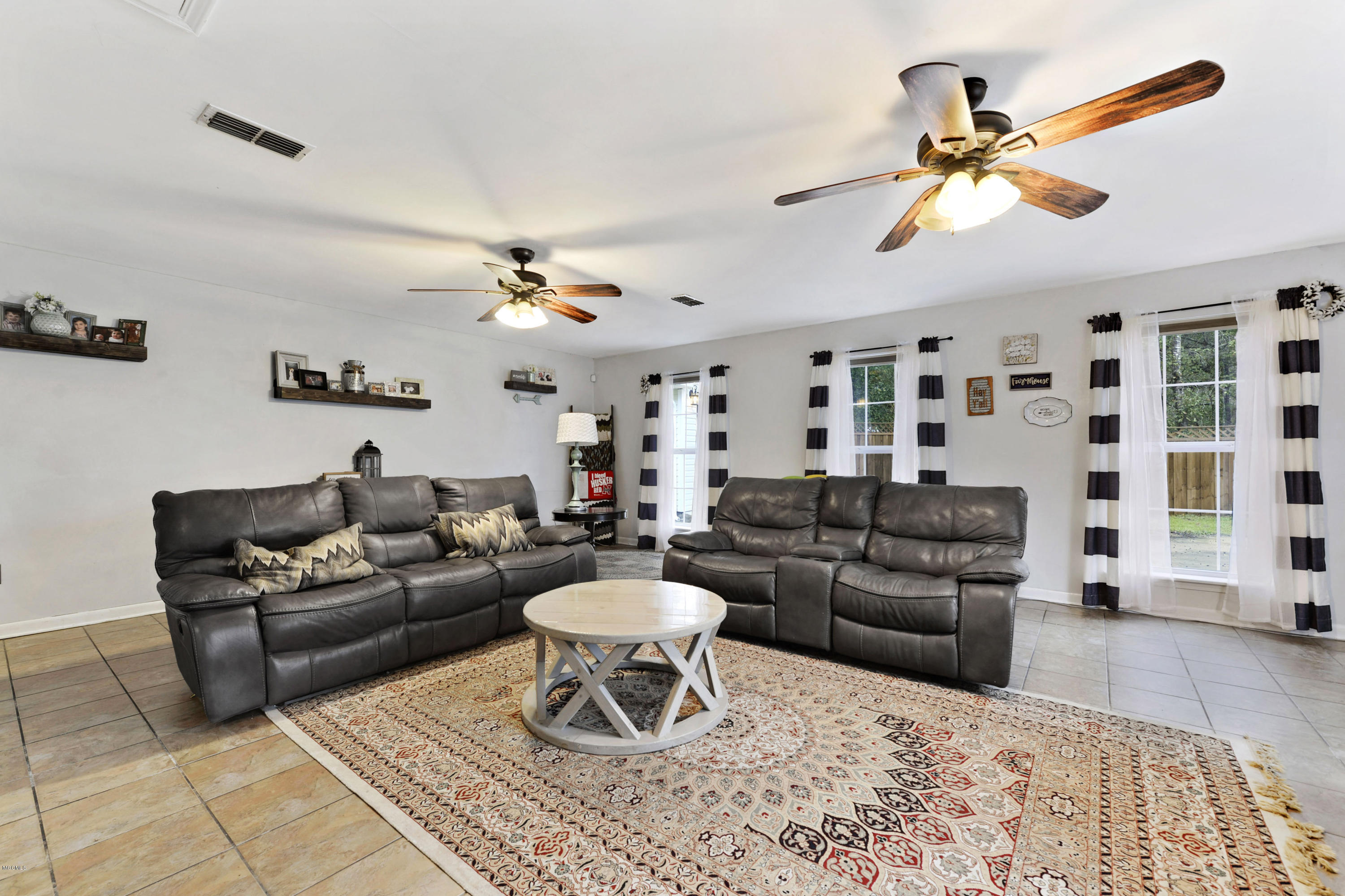 13061 Jim Byrd Road Biloxi, MS 39532 - Photo 9 of 44 008