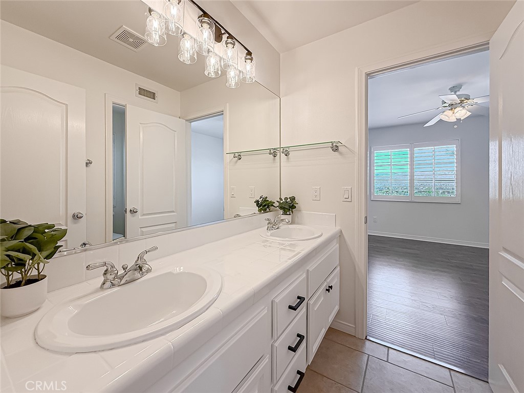 2548 Rudolph Drive Simi Valley, CA 93065 - Photo 48 of 72 jack and jill bath