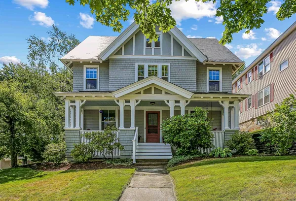 $575,000 | 6 Moore Avenue, Worcester, MA 01602
